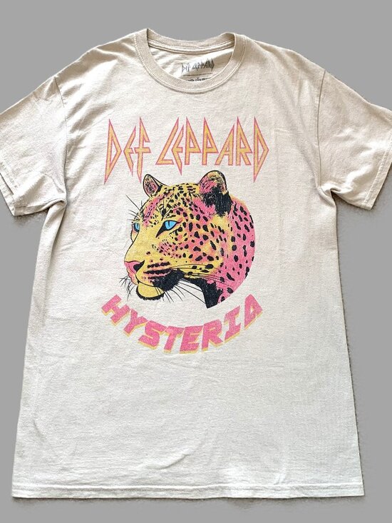 Def Leppard Tops - Def Leppard Hysteria Leopard Graphic Tee Cream Short Sleeves Size M